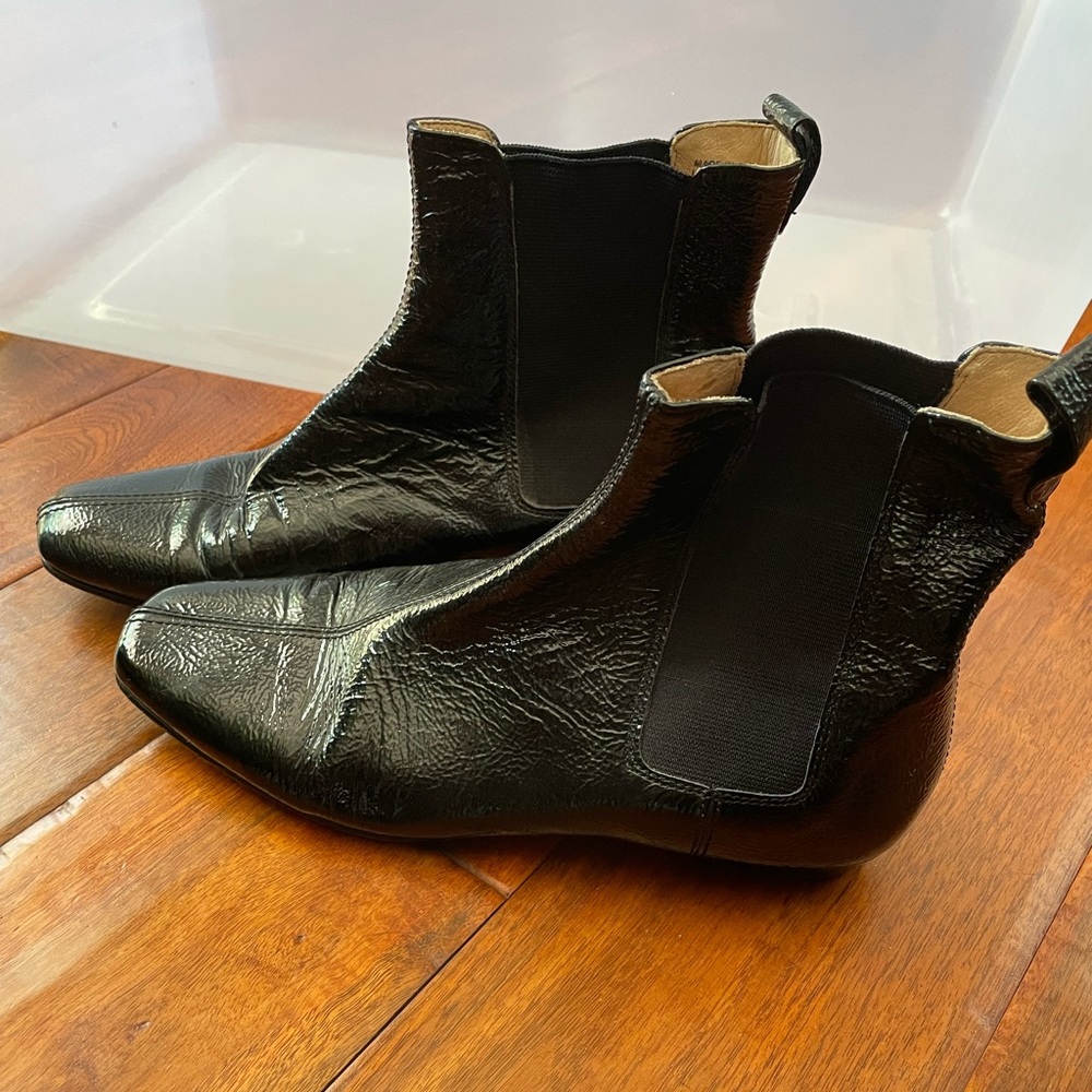 EUC Michael Kors patent leather booties